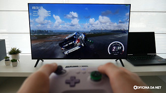 TCL S5400A - Capotando o carro no Dirt Rally 2