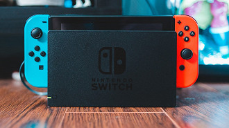 O design de console portátil que pode ser utilizado como fixo será utilizado no Nintendo Switch 2. Fonte: Unsplash (Foto por Erik Mclean)