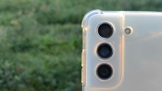 Conjunto de câmera do S23 FE é parecido com o do S21 FE, porém ganhou um sensor principal de 50MP