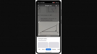 Caputura de tela demonstrando o funcionamento da resolução de problemas de matemática com o Google Lens. Fonte: Google