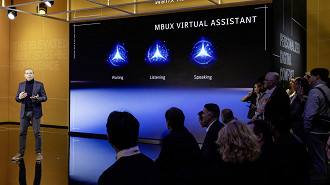 Apresentação do Assistente Virtual para carros da Mercedes-Benz MBUX na CES 2024. Fonte: Mercedes-Benz