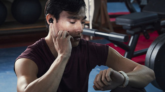 A influência do tipo de fone de ouvido escolhido para a ocorrência de queda durante a prática de exercícios. Fonte: Sennheiser