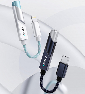 O FiiO KA11 é oferecido nas cores preto e prata nas versões lightning e USB-C. Fonte: FiiO