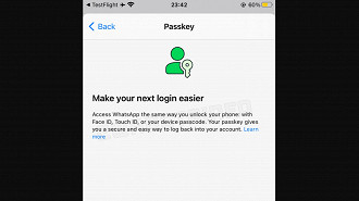 Captura de tela exibindo o recurso de chaves de acesso na versão beta do WhatsApp para iOS (iPhone). Fonte: WABetaInfo