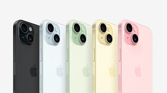 Os 2 modelos mais recentes trazem lentes em disposição diagonal, enquanto o iPhone 12 era na vertical