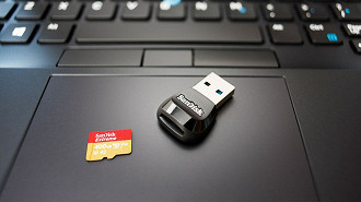 Leitor de cartões micro SD SanDisk MobileMate USB 3.0 MicroSD Card Reader. Fonte: SanDisk