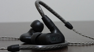Sennheiser IE 200 - Seis fones de ouvido da Sennheiser que valem a pena comprar. Fonte: Vitor Valeri