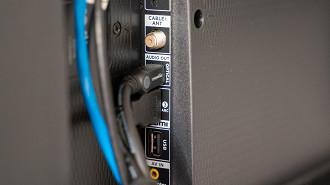 Saiba tudo sobre as portas HDMI ARC e HDMI eARC. Fonte: Unsplash (Foto por Patrick Campanale)