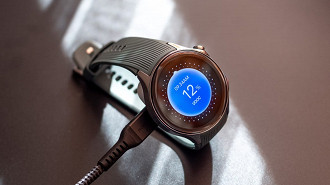 O OnePlus Watch 2 é capaz de entregar até 100h de bateria através de uma nova tecnologia desenvolvida em parceria com o Google. Fonte: AndroidPolice