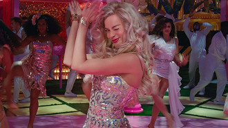 Margot Robbie no filme Barbie, sucesso de bilheteria em 2023. Imagem: Warner Bros./Reprodução