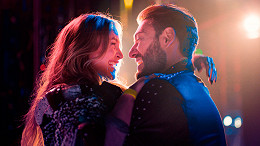 Esses 2 filmes de romance na Netflix estão bombando nessa semana Esses 2 filmes de romance na Netflix estão bombando nessa semana