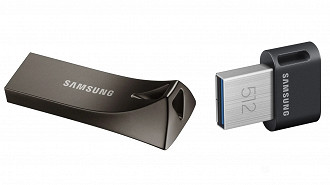 USB BAR Plus tem um corpo de metal, enquanto o USB FIT Plus é mais compacto. Imagem: Samsung/Reprodução