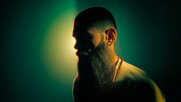 Netflix lança hoje um documentário que mergulha nas profundezas de uma seita misteriosa e controversa Netflix lança hoje um documentário que mergulha nas profundezas de uma seita misteriosa e controversa