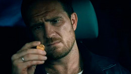 Essa nova série de AÇÃO na Netflix vai te deixar sem fôlego Essa nova série de AÇÃO na Netflix vai te deixar sem fôlego