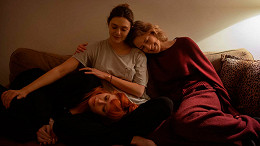 O filme de drama As Três Filhas chega na Netflix nessa sexta O filme de drama As Três Filhas chega na Netflix nessa sexta