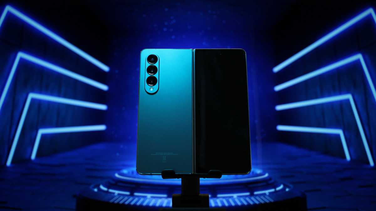 Galaxy Z Fold 5 recebe o patch de segurança de março. Imagem: Oficina da Net