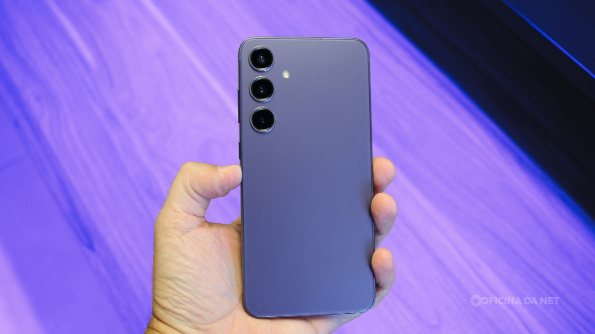 Samsung confirma que One UI 7 veio bugada e promete retorno da atualização nos próximos dias. Imagem: Oficina da Net