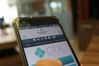 Pix por aproximação só funciona em celulares Android. Imagem: Oficina da Net