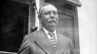 Sir. Arthur Conan Doyle, o escritor de Shrelock Holmes Sir. Arthur Conan Doyle, o escritor de Shrelock Holmes