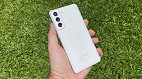 Galaxy S21 FE apresenta linha verde na tela após atualização