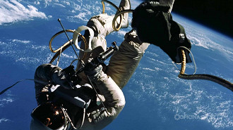 Primeira caminhada espacial completa 60 anos. Imagem: Reprodução Primeira caminhada espacial completa 60 anos. Imagem: Reprodução