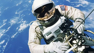 Ed White foi o primeiro americano a fazer uma caminhada espacial. Imagem: Reuters/Reprodução Ed White foi o primeiro americano a fazer uma caminhada espacial. Imagem: Reuters/Reprodução