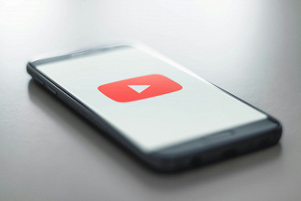 YouTube Premium permite baixar conteúdos para assistir offline (Imagem: Christian Wiediger/Unsplash) YouTube Premium permite baixar conteúdos para assistir offline (Imagem: Christian Wiediger/Unsplash)