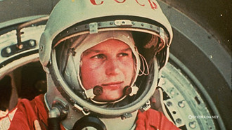 Valentina Tereshkova, a primeira mulher a viajar ao espaço Valentina Tereshkova, a primeira mulher a viajar ao espaço