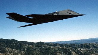 Primeiro voo do F‑117 Nighthawk Primeiro voo do F‑117 Nighthawk