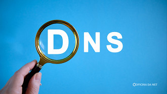 Em 1983 acontece o primeiro teste bem‑sucedido do DNS Em 1983 acontece o primeiro teste bem‑sucedido do DNS