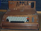 Vai a leião dia 23 de novembro o primeiro computador lançado por Steve Jobs, o Apple-1