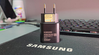 Carregador de 25W