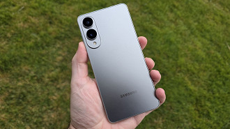 Galaxy S25 Edge recebendo atualização de julho Galaxy S25 Edge recebendo atualização de julho