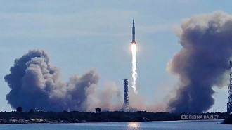 Apollo 11 decola rumo à Lua Apollo 11 decola rumo à Lua