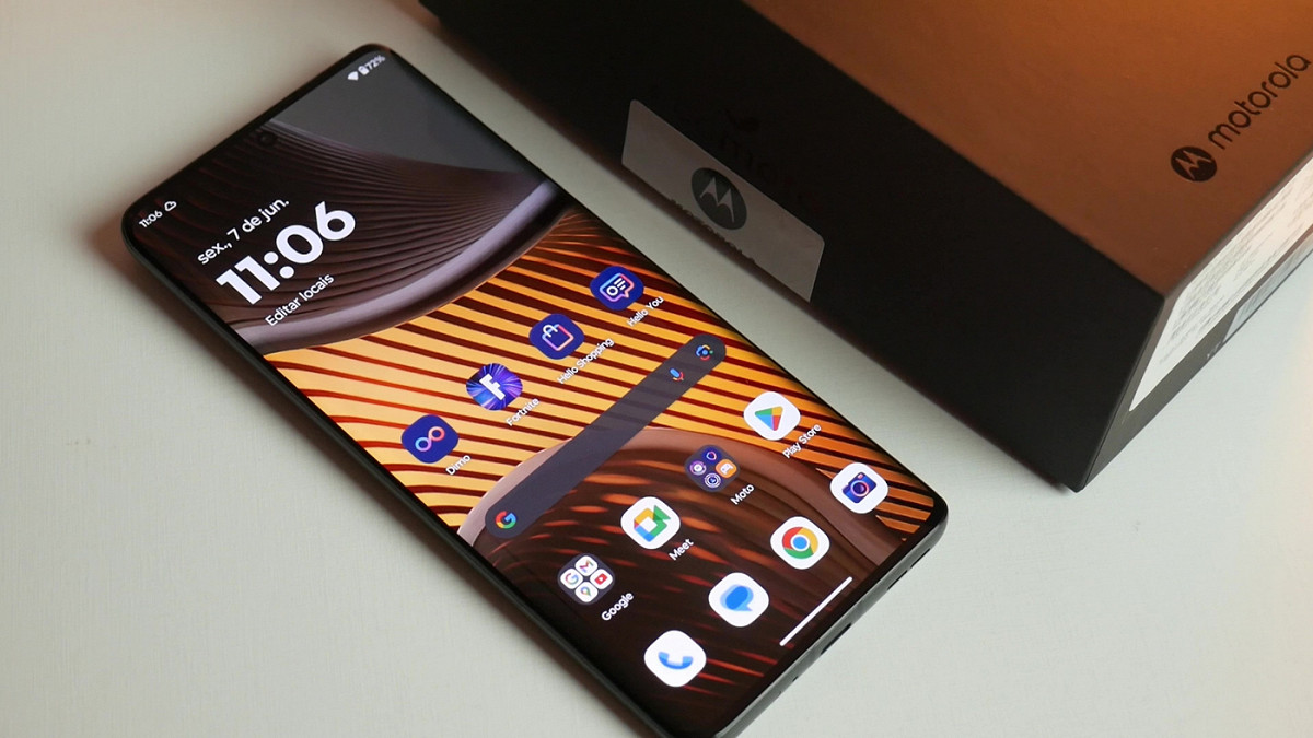 Motorola Edge 50 Ultra em oferta na Casas Bahia