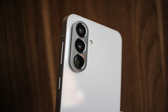 O conjuto de câmeras do A56 é bom, mas merecia uma câmera teleobjetiva e uma ultrawide com autofoco para macros.
