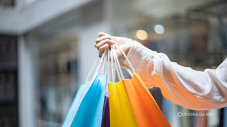 Brasileiros estão comprando mais no varejo nacional. Imagem: Reproução
