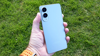 O Galaxy S25 Edge não conseguiu terminar o teste de bateria do Oficina da Net, mas seu desempenho deve ser melhor que o do iPhone Air. Imagem: Oficina da Net