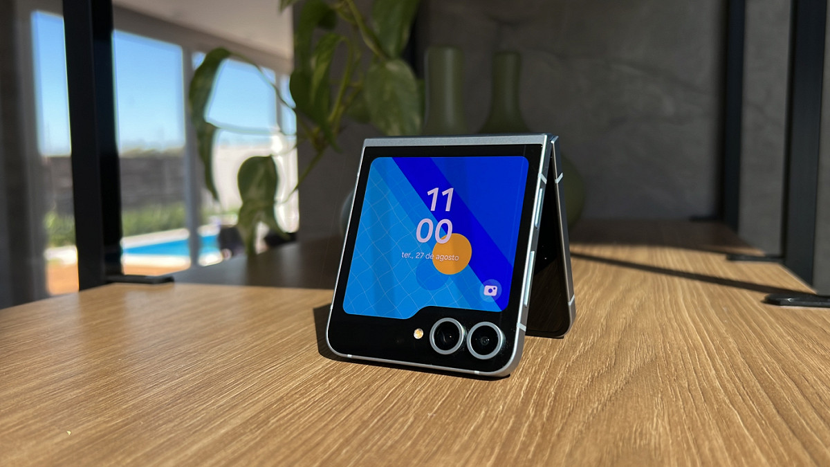  Galaxy Z Fold6 e Galaxy Z Flip6 recebendo a One UI 8