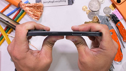 iPhone 17 passa por teste de durabilidade; veja como ele se saiu