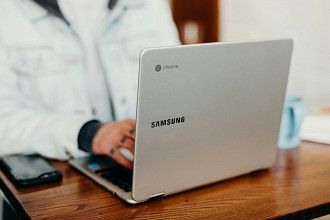 Chromebook (Imagem: Brooke Cagle/Unsplash)