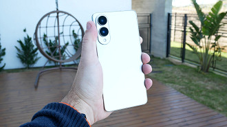 O Galaxy S25 Edge foi lançado por um valor bem caro, mesmo com a desvalorização ainda há concorrentes mais interessantes pela mesma faixa de preço. O Galaxy S25 Edge foi lançado por um valor bem caro, mesmo com a desvalorização ainda há concorrentes mais interessantes pela mesma faixa de preço.