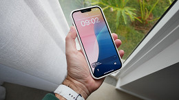 iPhone 16e surge com mais de 40% de desconto no Carrefour