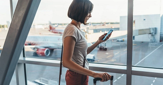É preciso ter cuidado ao usar o roaming de dados em viagens internacionais (Imagem: Reprodução/Internet)
