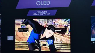 A OLED S90F 2025 da Samsung exibe pretos profundos ao desligar os pixels, algo típico de se ver nesse estilo de tela. A OLED S90F 2025 da Samsung exibe pretos profundos ao desligar os pixels, algo típico de se ver nesse estilo de tela.
