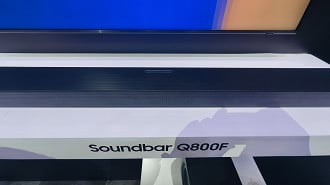 Essa soundbar é adequada para você ter um mini cinema dentro da sua casa e ter uma experiência sonora ainda mais imersiva. Essa soundbar é adequada para você ter um mini cinema dentro da sua casa e ter uma experiência sonora ainda mais imersiva.