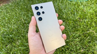 O Galaxy S24 Ultra, mesmo sendo do ano passado, ainda deixa muitos iPhones no chinelo em termos de câmera.