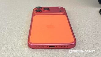 iPhone 17 Pro laranja está ficando rosado. Imagem: Reprodução/DakAttack316, Reddit iPhone 17 Pro laranja está ficando rosado. Imagem: Reprodução/DakAttack316, Reddit