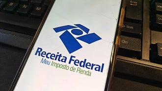 O texto também colocar mais imposto para quem ganha mais. Imagem: Oficina da Net