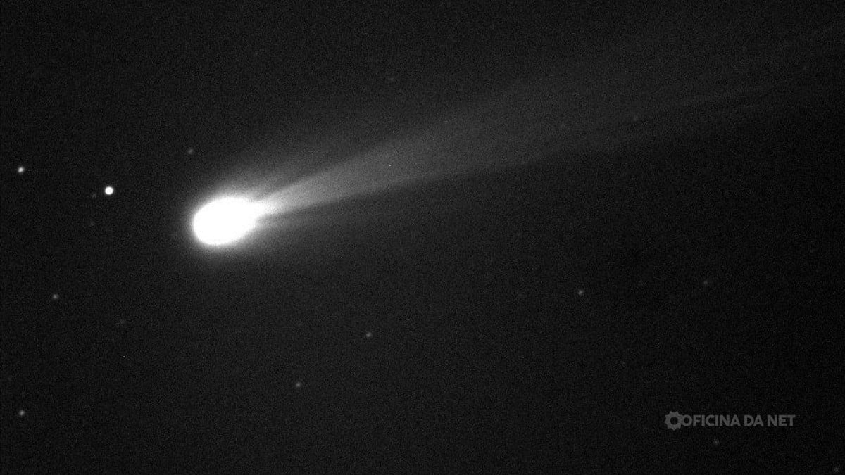 Cometa 3I/ATLAS surge com uma cauda ainda maior. Imagem: Reprodução